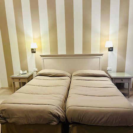 Hotel Bristol Триест Экстерьер фото