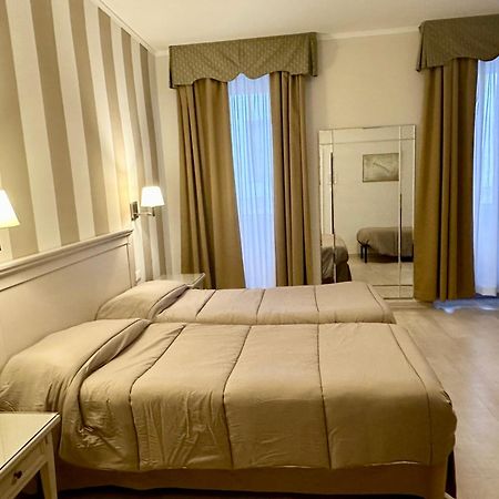 Hotel Bristol Триест Экстерьер фото